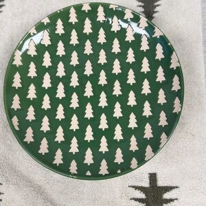 Crate&Barrel Green Plate with White Accents 2024 Christmas holiday